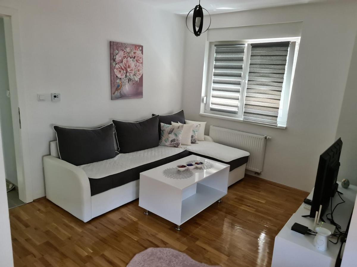 Brčko Apartman Crystal מראה חיצוני תמונה
