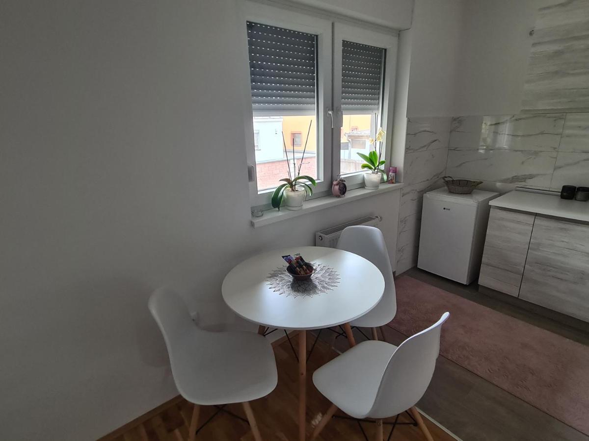 Brčko Apartman Crystal מראה חיצוני תמונה